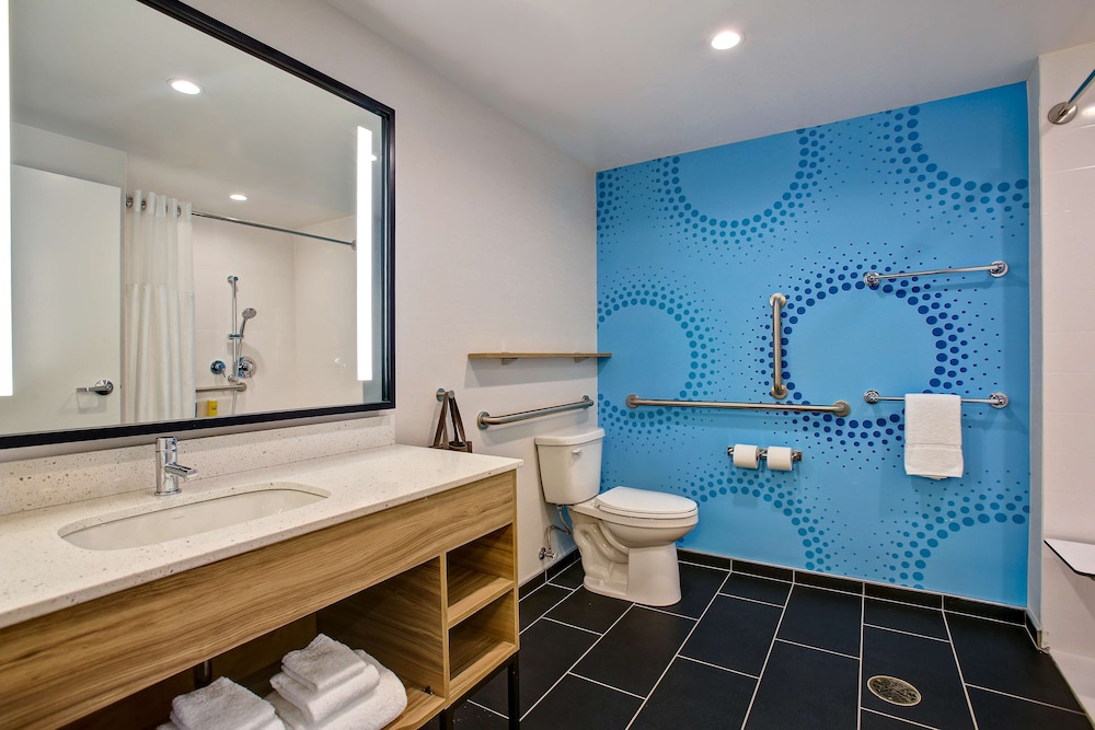 Tru by Hilton Alcoa Knoxville Airport - photo 35