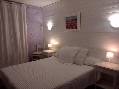 Chez Cécile - carbon neutral hotel in Mornas