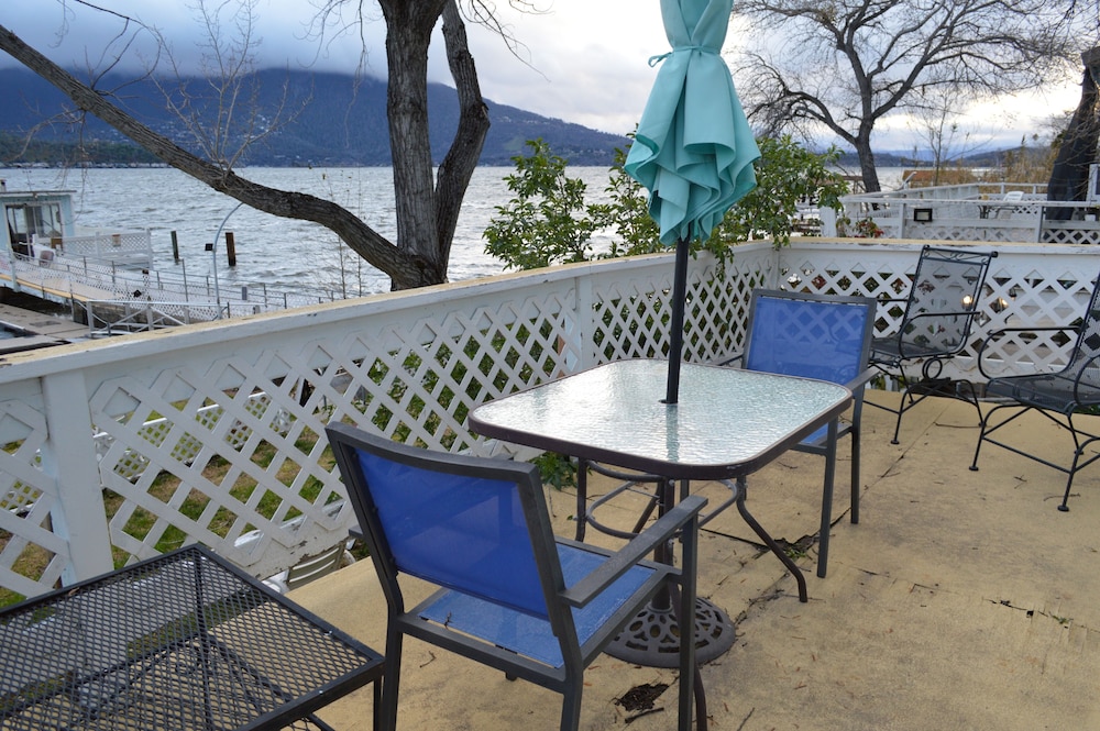 Blue Fish Cove Resort - photo 4