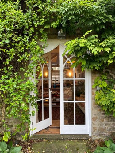 Charming Old Schoolroom 20698710 — Daventry