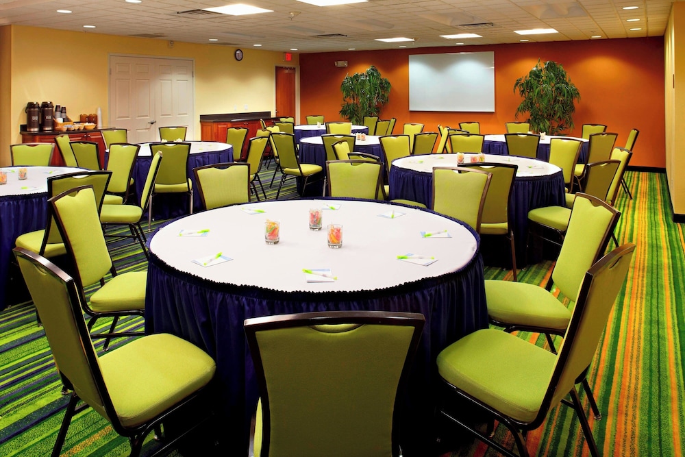 Fairfield Inn & Suites by Marriott Phoenix Midtown - photo 13