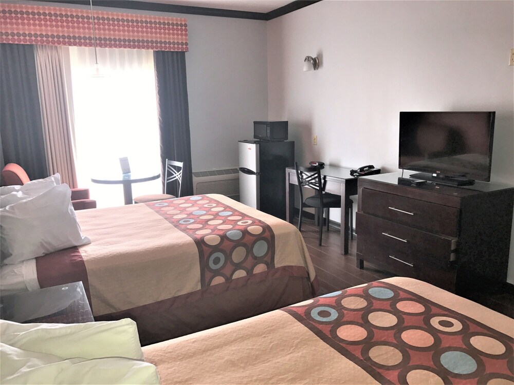 Blue Bay Inn & Suites - photo 10