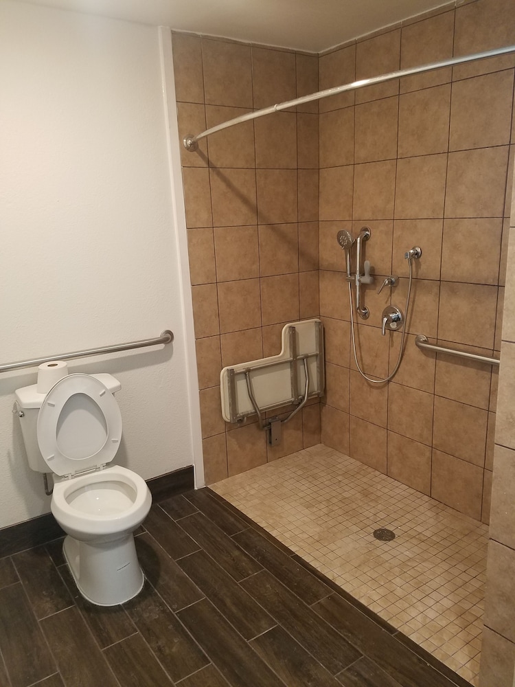 Hampton Inn & Suites Kansas City Merriam - photo 29
