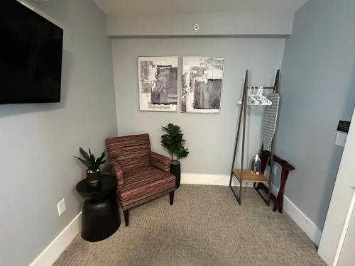 Entire Modern 7 Unit 7 Bath Boutique Inn - photo 10