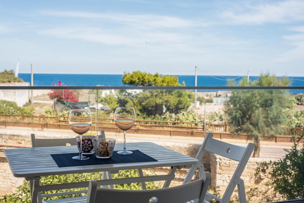Cala Paura Seaview Apartment with Parking — 4-Star Luxury Hotel in Polignano A Mare, Italy