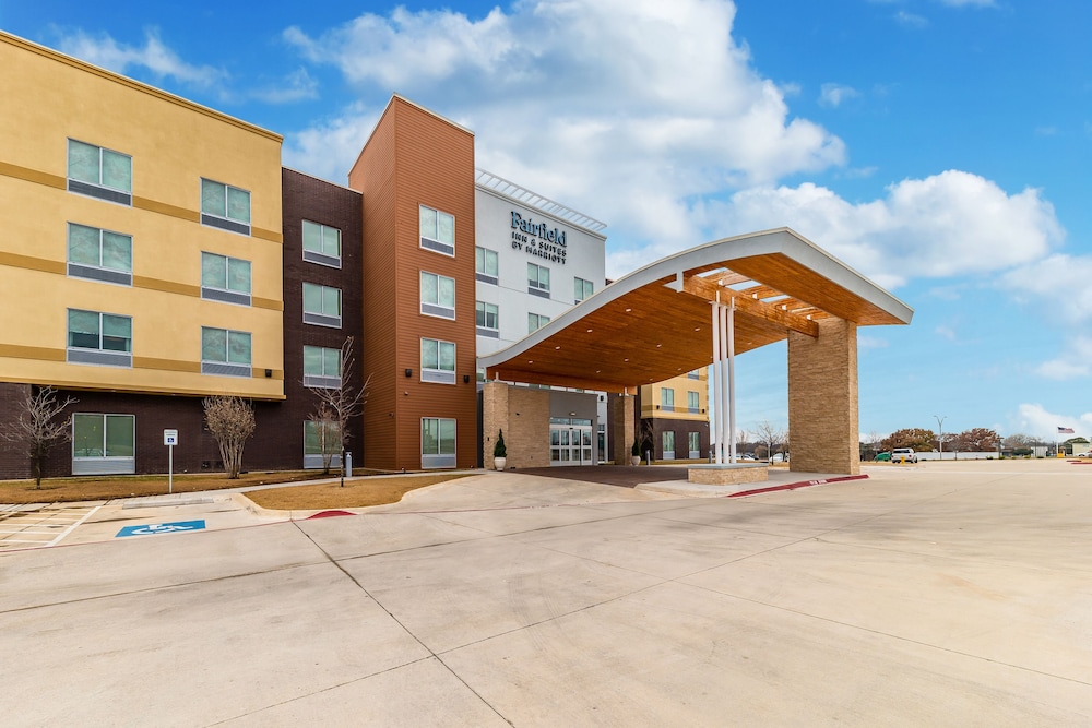 Fairfield Inn & Suites by Marriott Gainesville I 35 - photo 28