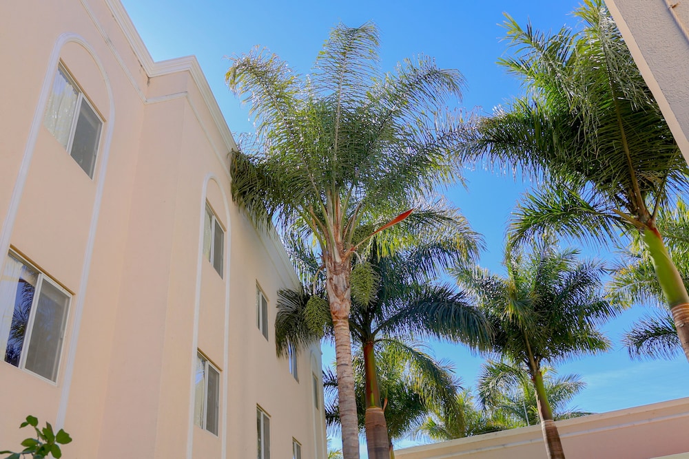 Hotel Las Palomas Tepic Express