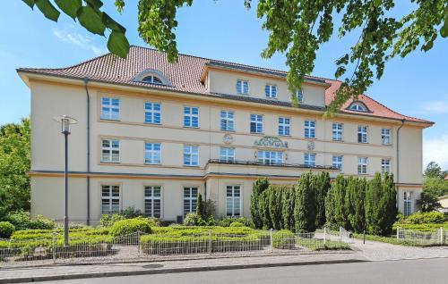 Lovely Apartment In Kühlungsborn — 5-Star Luxury Hotel in Ostseebad Kuehlungsborn, Germany
