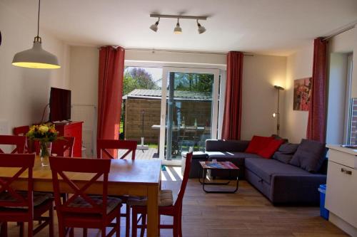 Inselblume 28 Ferienhaus mit Garten in Burg auf Fehmarn — hotel in Burg Auf Fehmarn