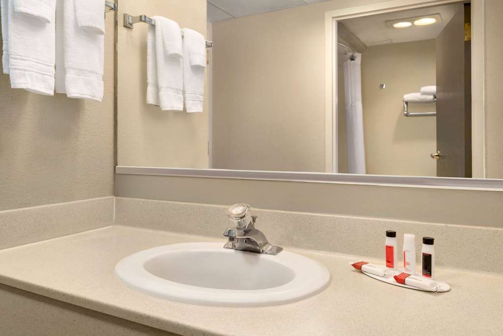 Super 8 by Wyndham Chambersburg I 81 - photo 10
