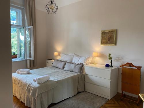 Major apartman — 4-Star Luxury Hotel in Budapest, Hungary
