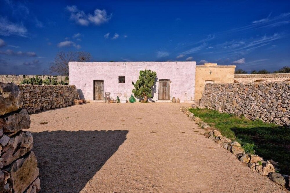 Masseria Conti Filo — 4-Star Luxury Hotel in Altamura, Italy