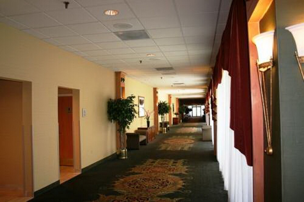 Holiday Inn Somerset - photo 25