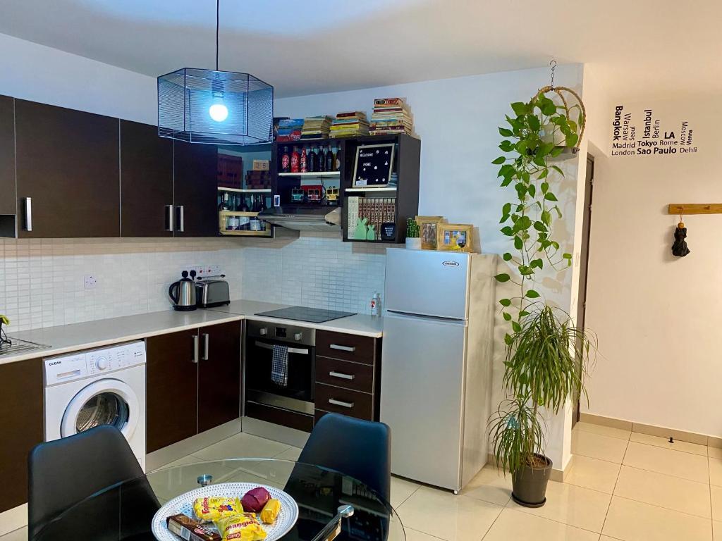 Fat Cow Apartment 103 — 4-Star Luxury Hotel in Larnaca, Cyprus
