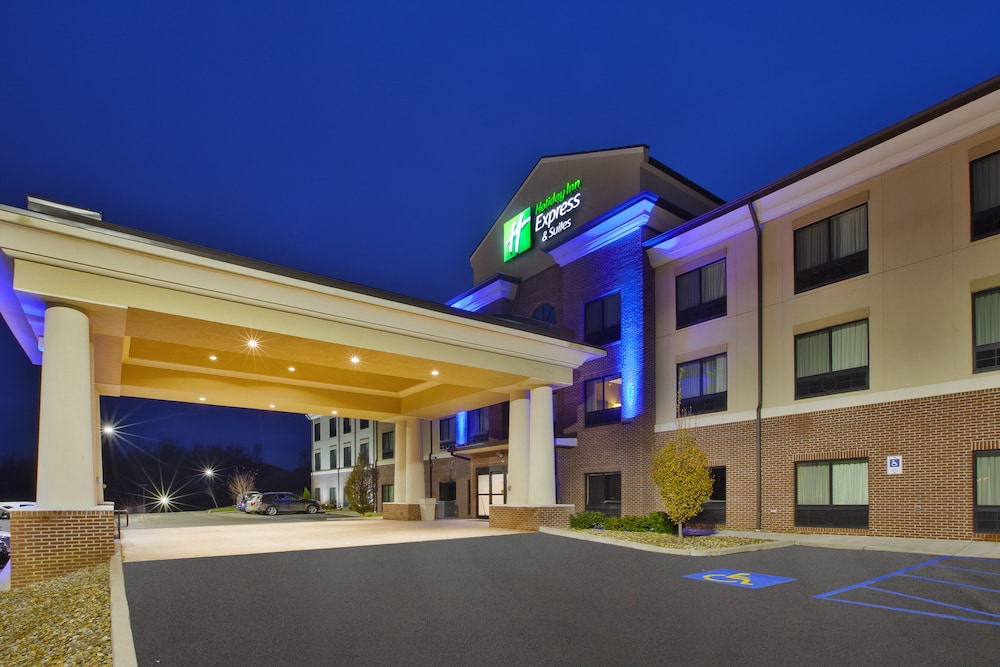 Holiday Inn Express & Suites Washington Meadow Lands by IHG - photo 43