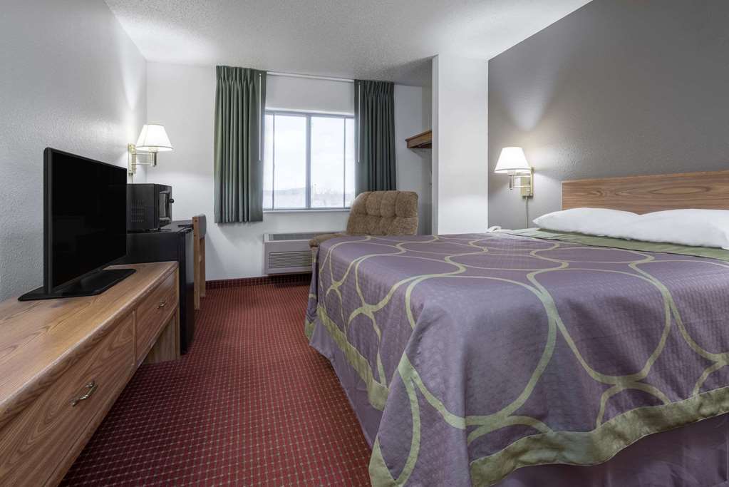Super 8 by Wyndham Fond Du Lac - photo 6