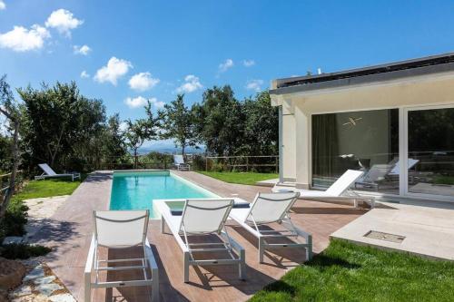 Modern villa with heated pool and sauna — 4-Star Luxury Hotel in Marsala, Italy