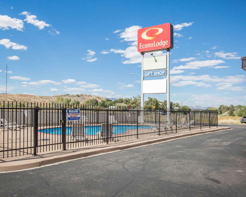 Econo Lodge Salina Scenic Route 89 & I 70 - photo 2