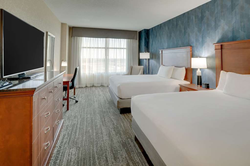 Drury Plaza Hotel Mt. Vernon - photo 40