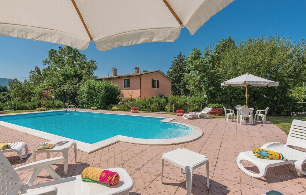 Quadrifoglio - carbon neutral hotel in Configni