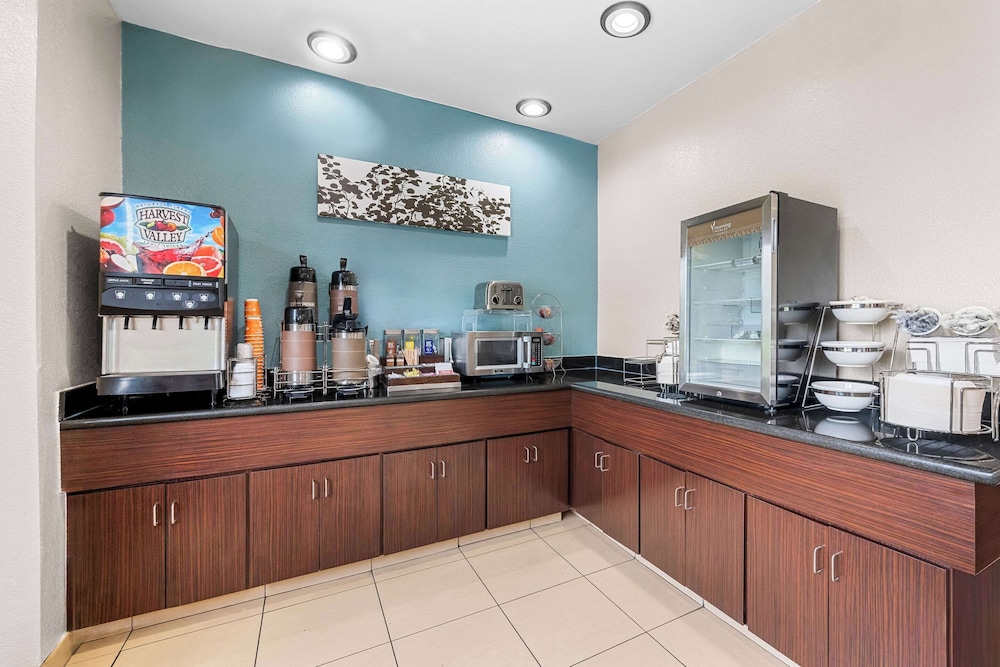 Sleep Inn & Suites Kingsport TriCities Airport - photo 34