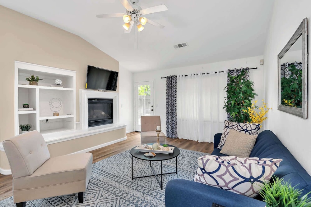 New Listing University Pastoral — Merced
