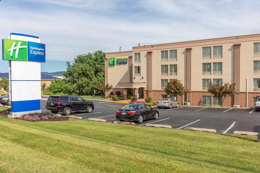 Holiday Inn Express Harrisburg SW Mechanicsburg by IHG - photo 25