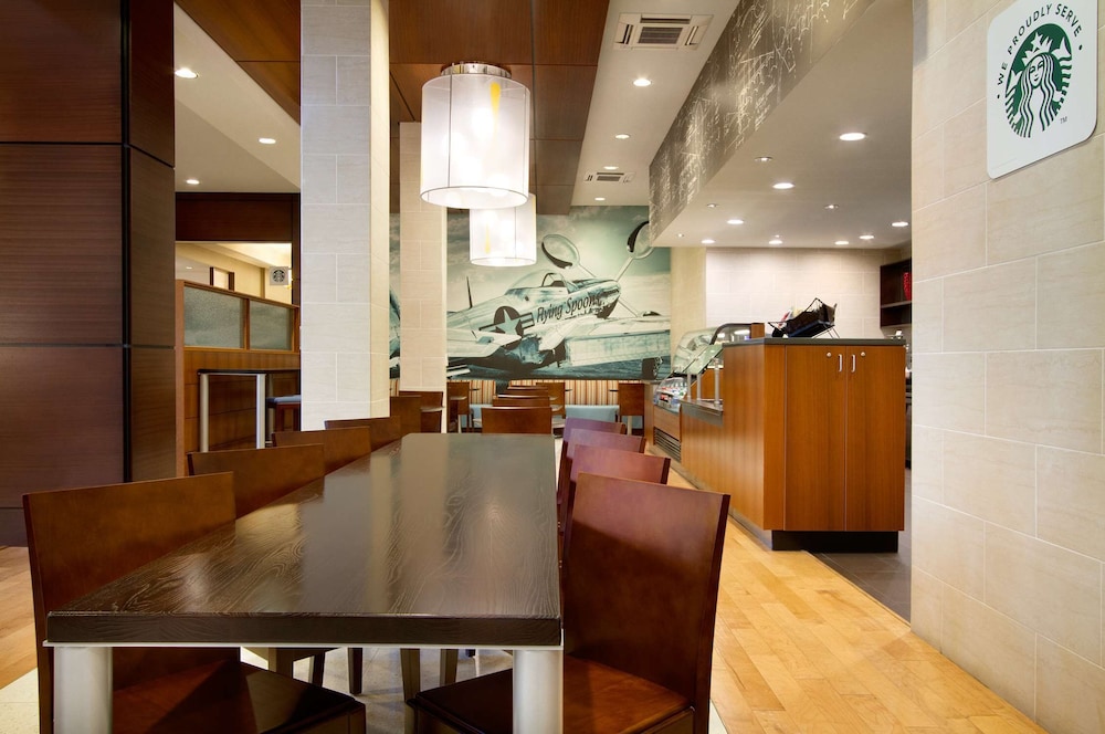 Embassy Suites by Hilton Fayetteville Fort Bragg - photo 22