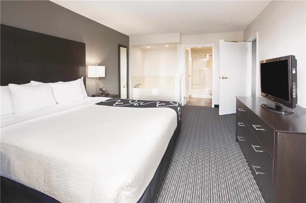 La Quinta by Wyndham Denver Englewood Tech Center - photo 32