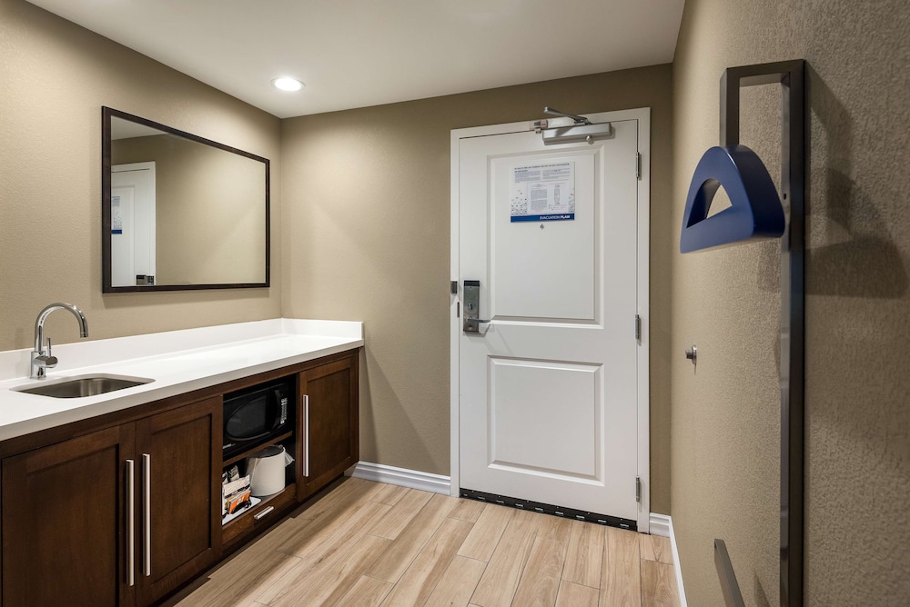 Hampton Inn & Suites West Melbourne Palm Bay Road - photo 14
