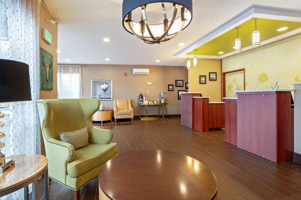 La Quinta Inn & Suites by Wyndham Boise Airport - photo 11