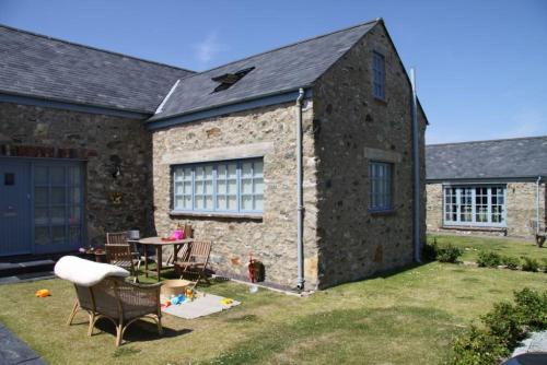 Big Moo - carbon neutral hotel in Holyhead