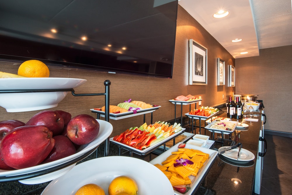 Crowne Plaza Boston Woburn by IHG - photo 23