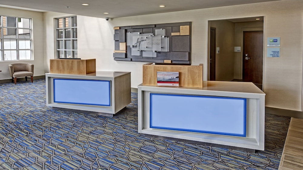 Holiday Inn Express Louisville Airport Expo Center by IHG - photo 2