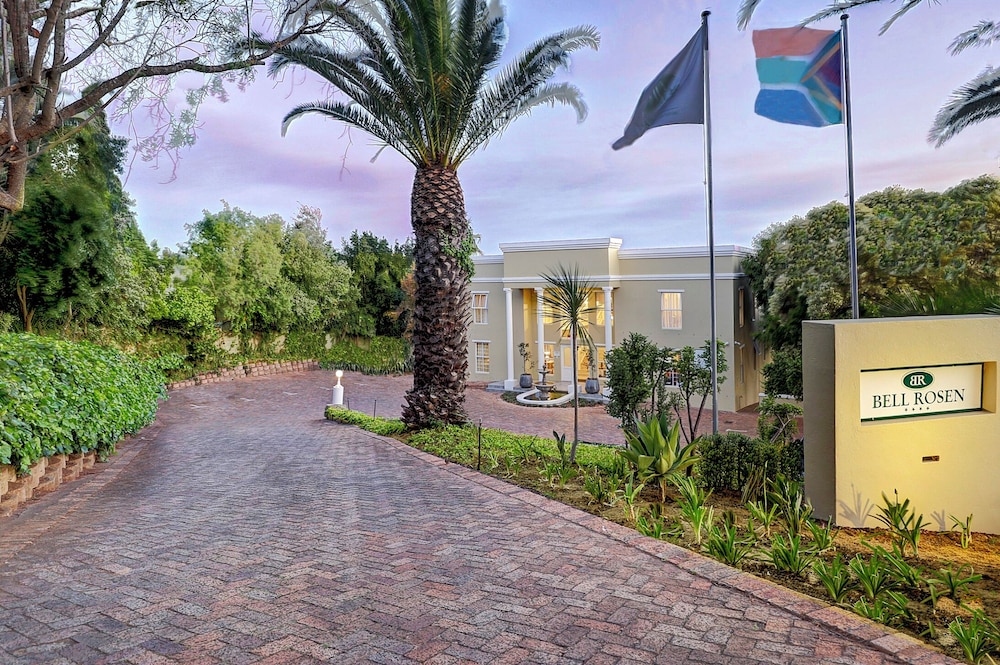 Bell Rosen Guesthouse — 4-Star Luxury Hotel in Cape Town, South Africa