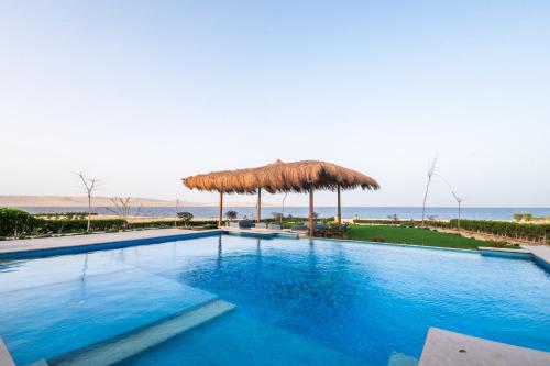 Captain lake - carbon neutral hotel in Unknown City