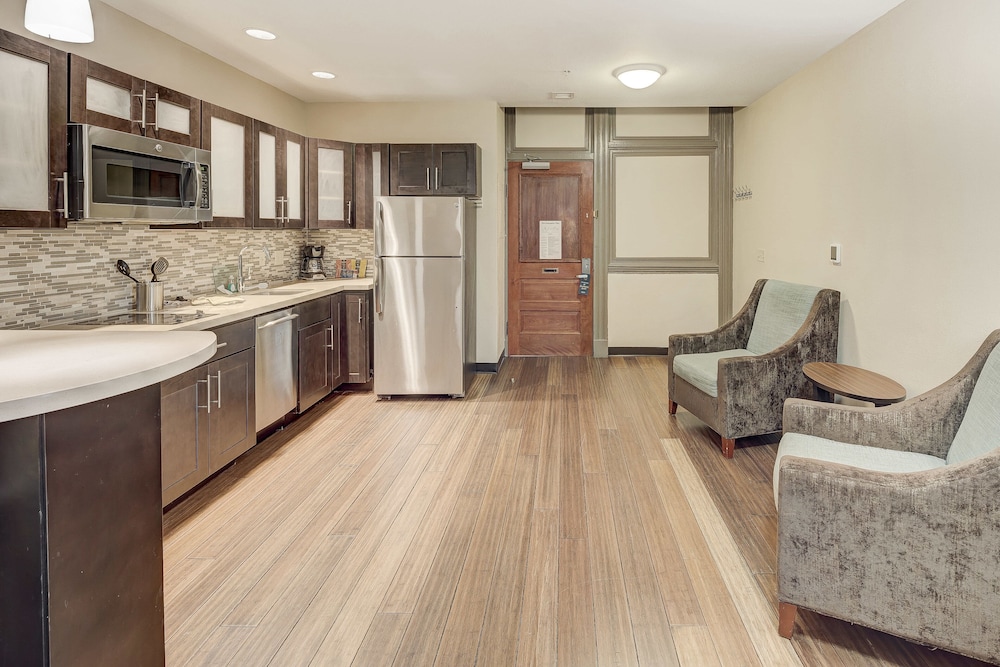 Staybridge Suites Baltimore Inner Harbor by IHG - photo 19