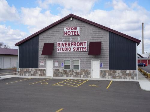Riverfront Studio Suites - photo 3