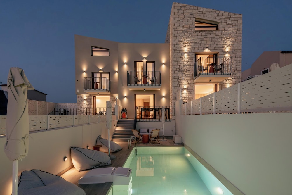 Aesthete Villas — 4-Star Luxury Hotel in Rethymno, Greece