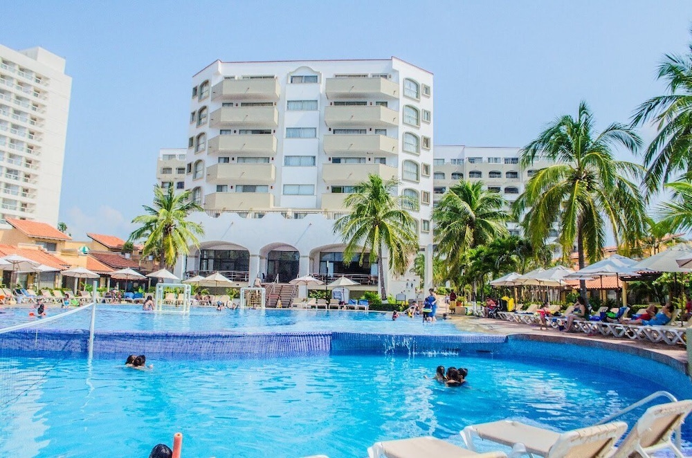 Condominio 01 recamara Enna Inn Ixtapa — 4-Star Luxury Hotel in Ixtapa, Mexico