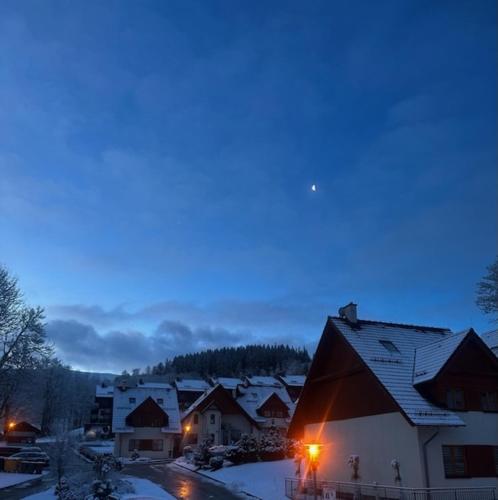 Śnieżkowe Love dwupoziomowy apartament z garażem — 4-Star Luxury Hotel in Karpacz, Poland