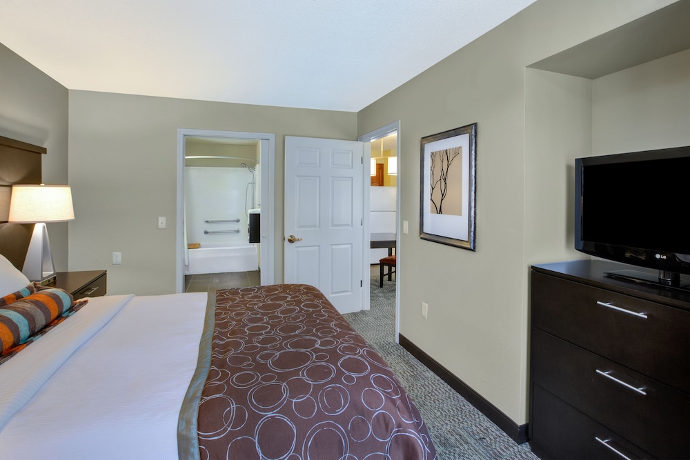 Staybridge Suites Louisville East by IHG - photo 7