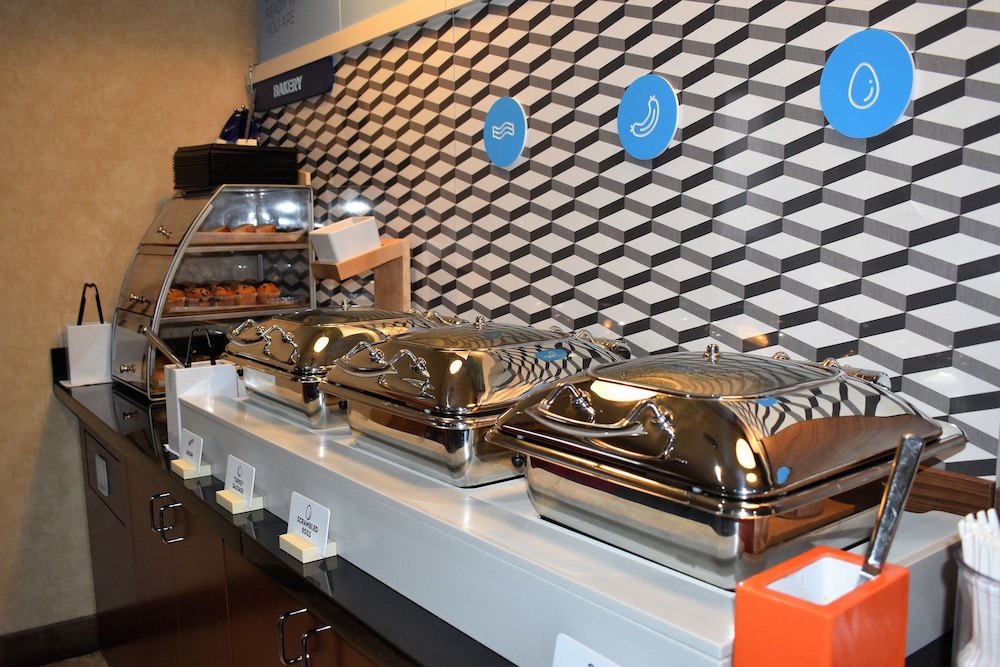 Holiday Inn Express Kansas City Liberty by IHG - photo 42