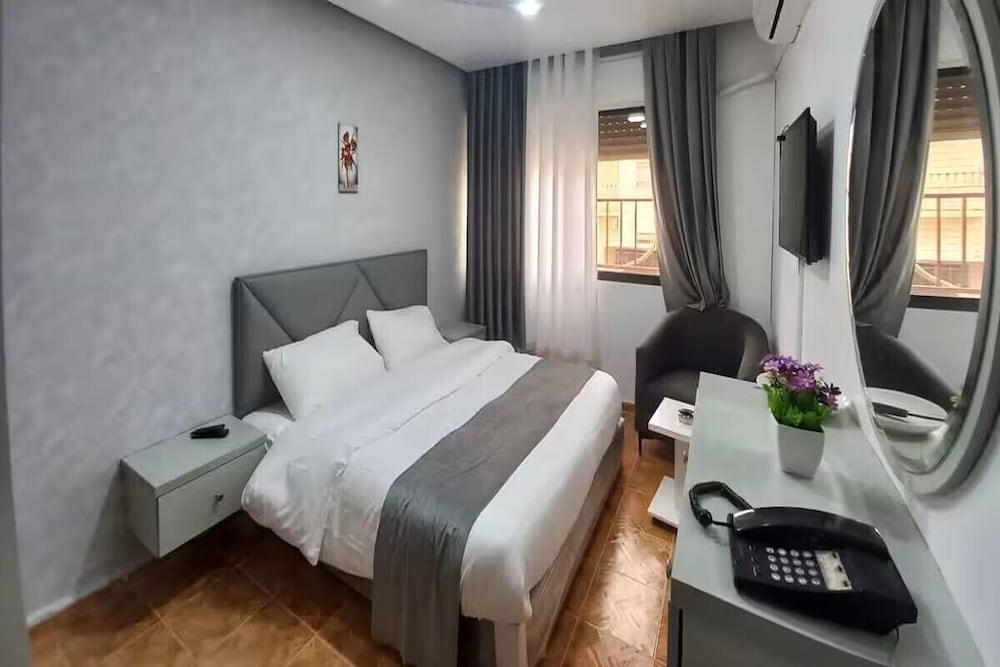 Al Nujoom Hotel Suites — Amman — photo 4