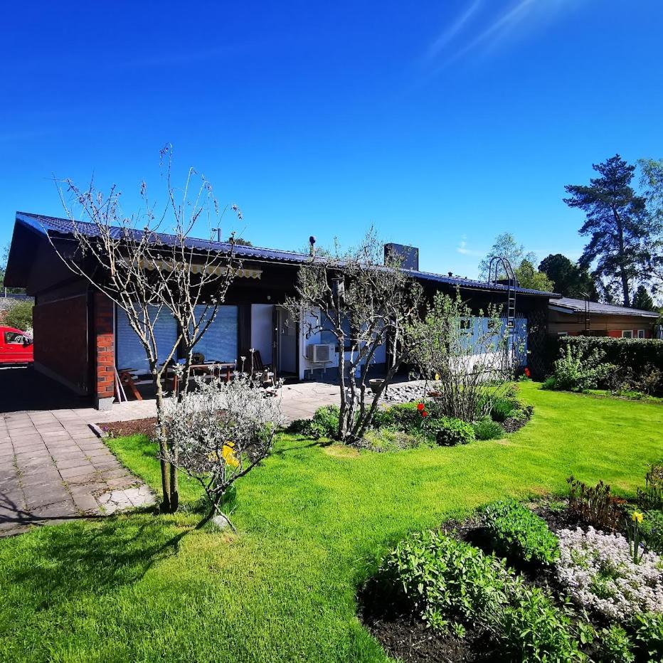 Anttoninvahe 7 130m2 with garden and sauna etc — 4-Star Luxury Hotel in Rauma, Finland