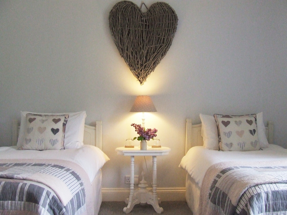 Lobhill Farmhouse — 4-Star Luxury Hotel in Okehampton, United Kingdom