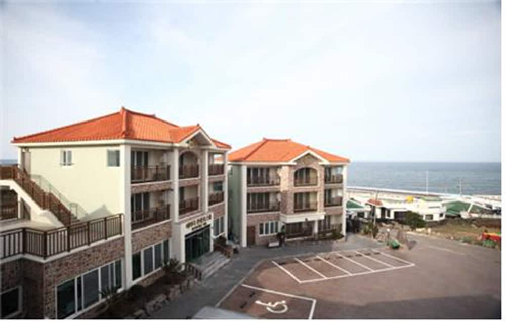 Le 8 campane 2 - carbon neutral hotel in Salerno