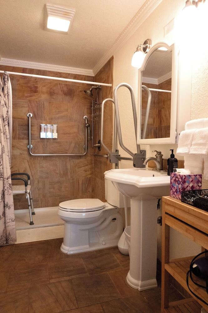 Yellowstone Gateway Inn - photo 100
