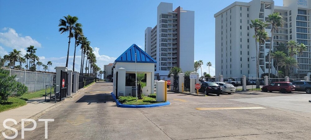 Saida Towers Iii 3101 3 Bedroom Condo by RedAwning - photo 103