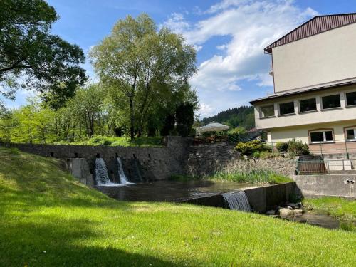 Ośrodek Nad Wodospadem in Miedzybrodzie Bialskie, Poland